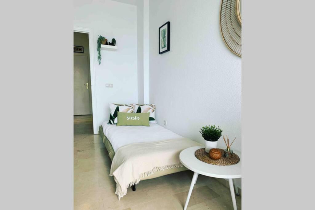 Amazing Frontline Sea Views Studio Apartment Castillo Del Vigia Torremolinos Ngoại thất bức ảnh